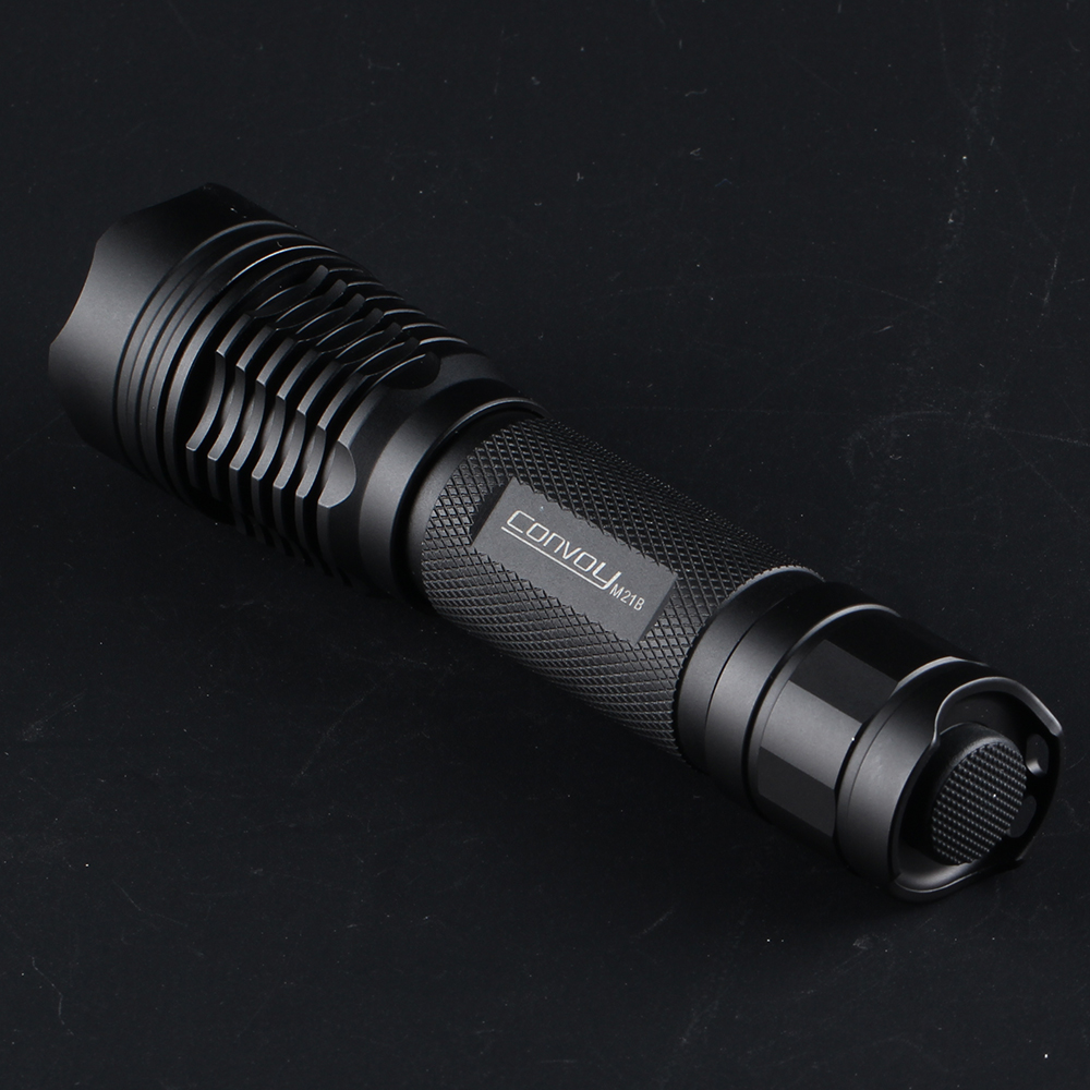 مصباح يدوي Convoy M21B مع XHP7 - مراجعة Outdoor Lighting Not Working وسعره