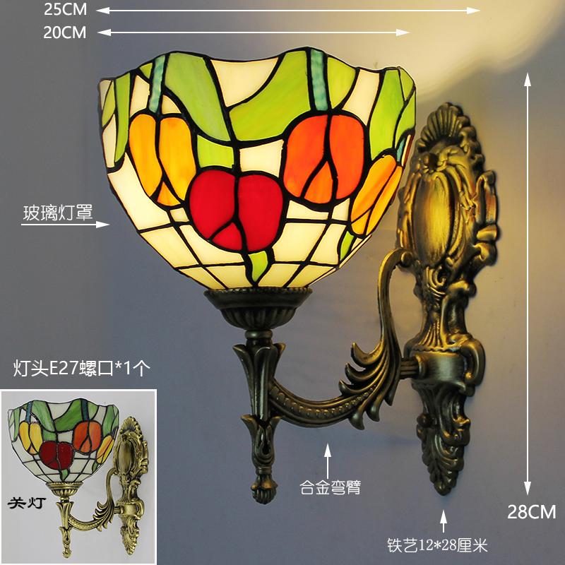غرفة نوم أمريكية بجانب السرير، - مراجعة Solar Wall Sconce وسعره